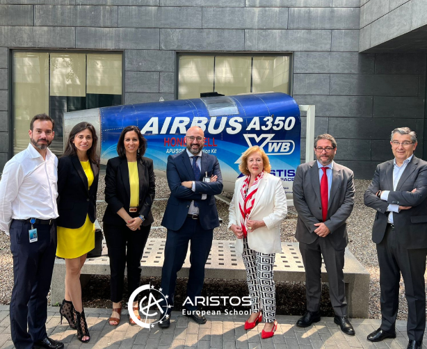 La dirección del Colegio Europeo Aristos visita Airbus