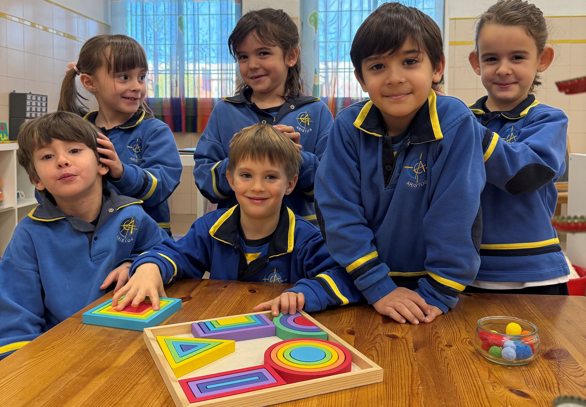 Una educación activa, crítica, abierta, diversa, científica, solidaria, y humana